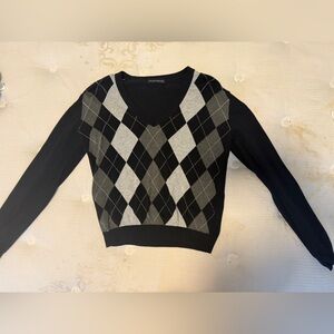 Brandy Melville Black and Gray V-Neck Sweater